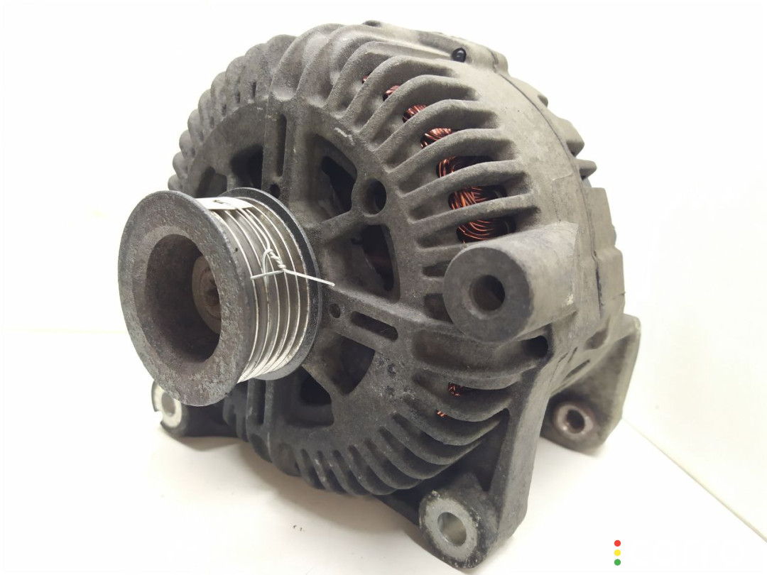 7789981, 12317789981, TG17C010 Генератор BMW 5 E60/E61 2004г. - фото №2