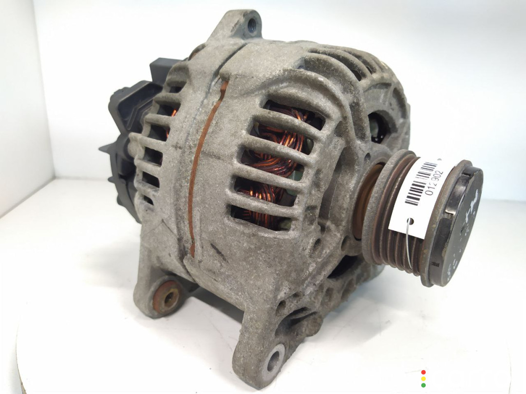 0124525140, 8200728292 Генератор Nissan Qashqai 2007г. - фото №1