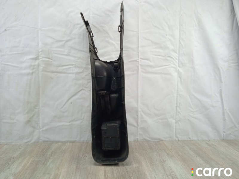 8461027100 центральная консоль Hyundai Coupe 2001г. - фото №2