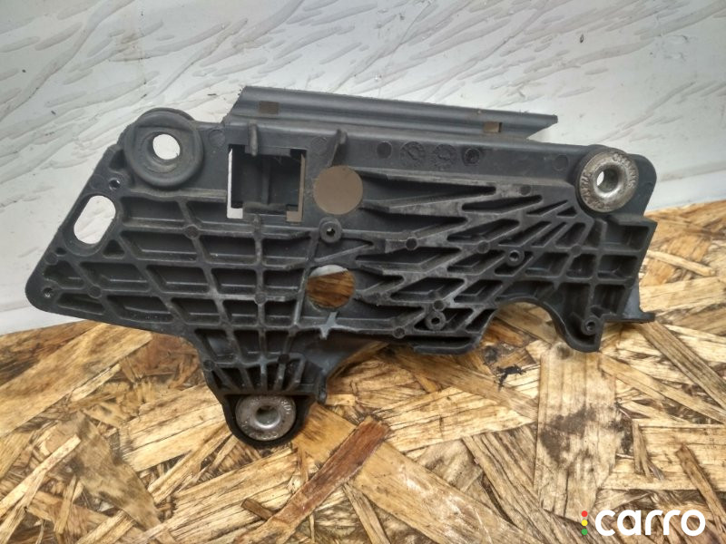 078133365 кронштейн Audi A6 1998г. - фото №2