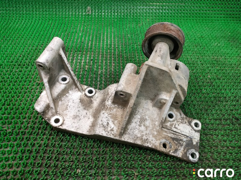 YLU10099 Кронштейн генератора Rover 400 1997г. - фото №1