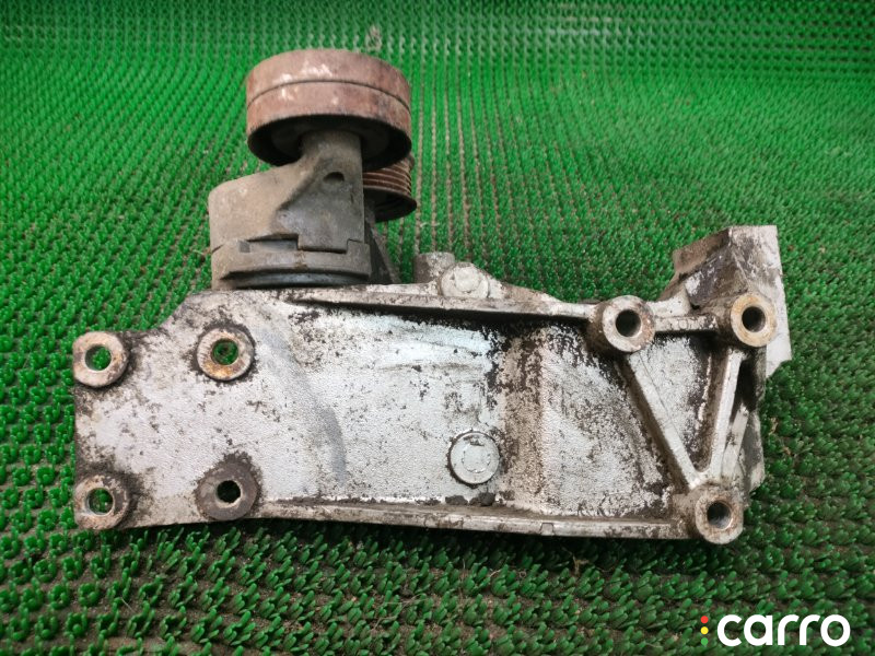 YLU10099 Кронштейн генератора Rover 400 1997г. - фото №5