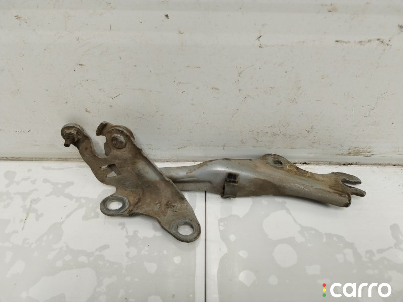 петля капота Mazda Mazda 6 2005г. - фото №1
