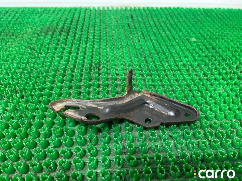 XS4U9677DB кронштейн Ford Focus 2002г. - фото №1