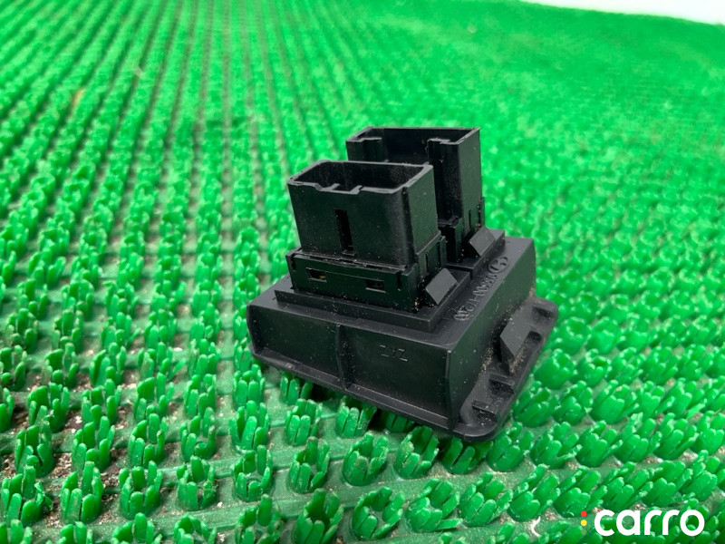 9330017200 Кнопка обогрева сидений Hyundai Matrix 2005г. - фото №7