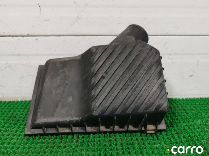 615285930 корпус воздушного фильтра volkswagen Passat 1992г. - фото №5