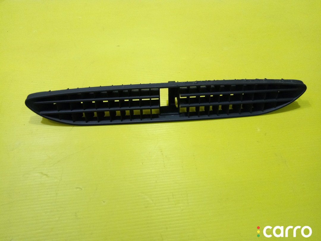 4B0819635 Решётка обдува стекла Audi A6 C5 4B2 1998г. - фото №1