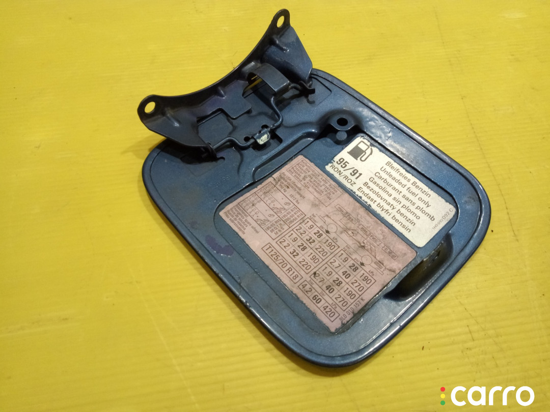 8L0809905A Лючок топливного бака Audi A3 8L 8LA 1999г. - фото №3
