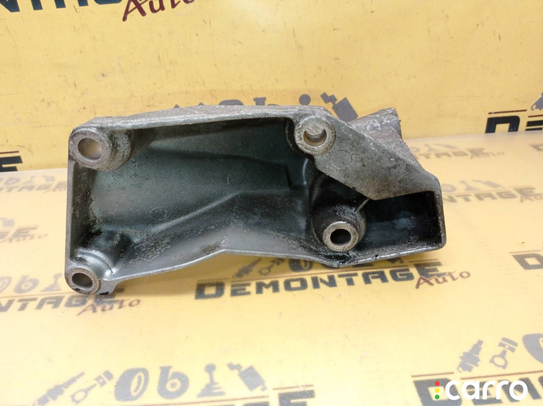 8D0199307P Кронштейн двигателя левый Volkswagen Passat B5 3B6 2001г. - фото №7