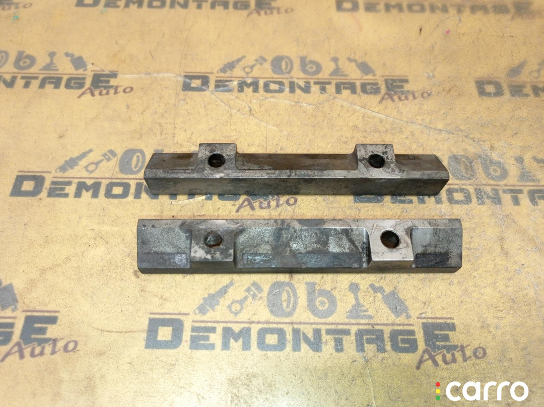 06F253709A Кронштейн коллектора Volkswagen Passat CC 358 2011г. - фото №1