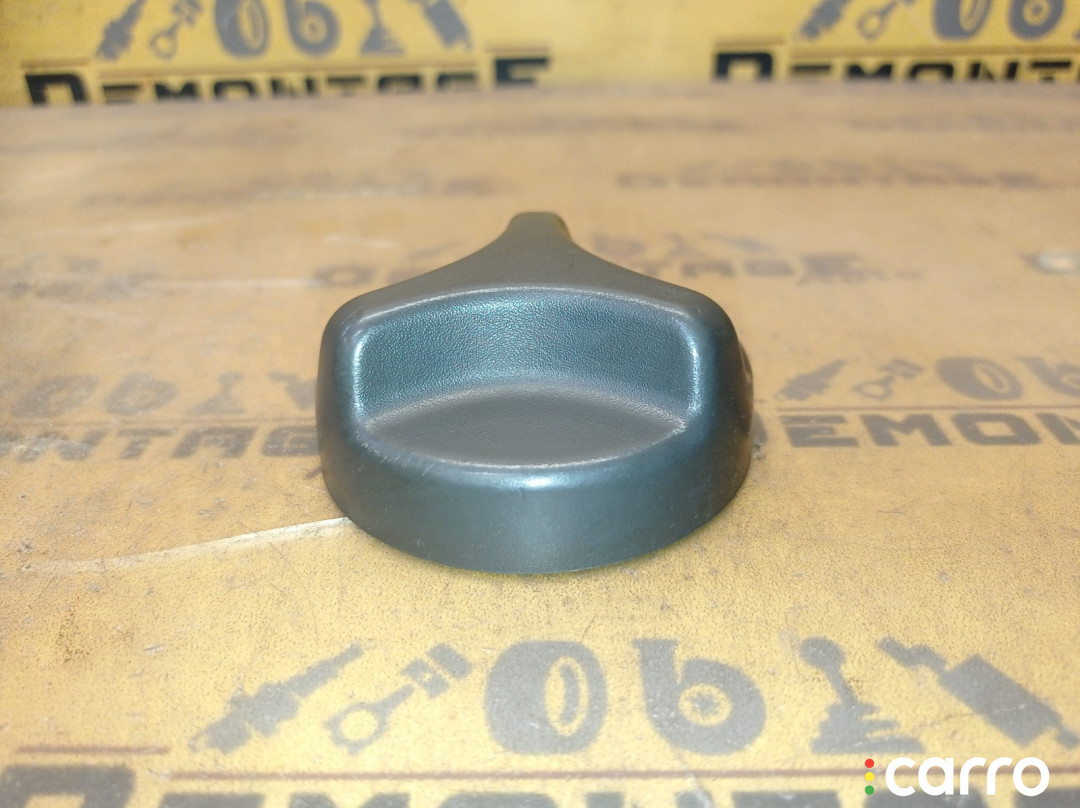 6K0881671 Ручка регулировки сиденья Seat Ibiza 6K 2000г. - фото №2