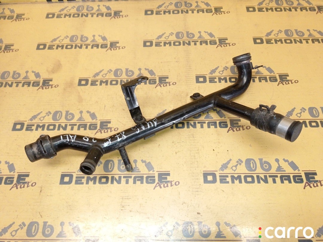 06B121065AA Трубка системы охлаждения Audi A4 B6 8E2 2001г. - фото №3
