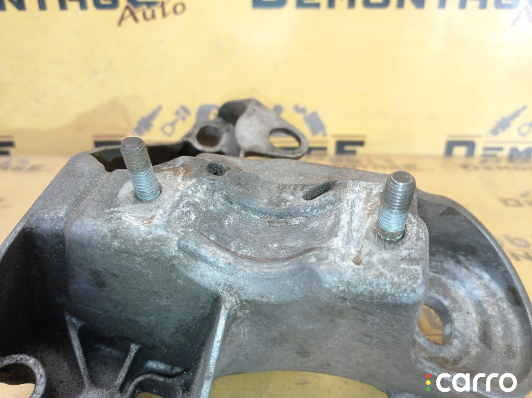 4B0199351B Кронштейн опоры двигателя левый Volkswagen Passat B5 3B5 1999г. - фото №4