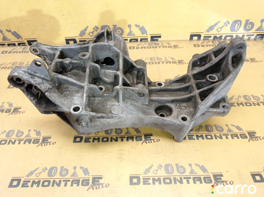 058145523D Кронштейн генератора Volkswagen Passat B5 3B5 1999г. - фото №5