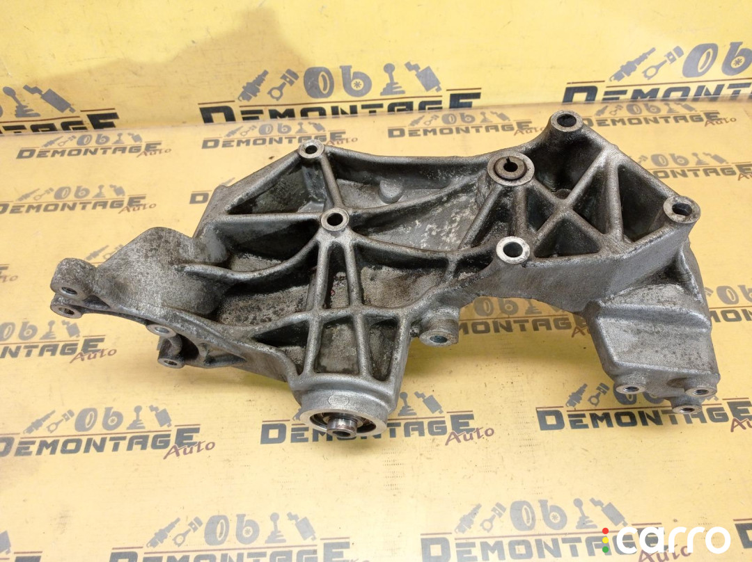058145523D Кронштейн генератора Volkswagen Passat B5 3B5 1999г. - фото №6