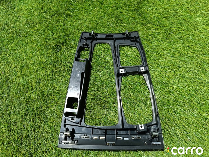51169252115 Накладка центральной консоли BMW X5 M 50D F15 2014г. - фото №2
