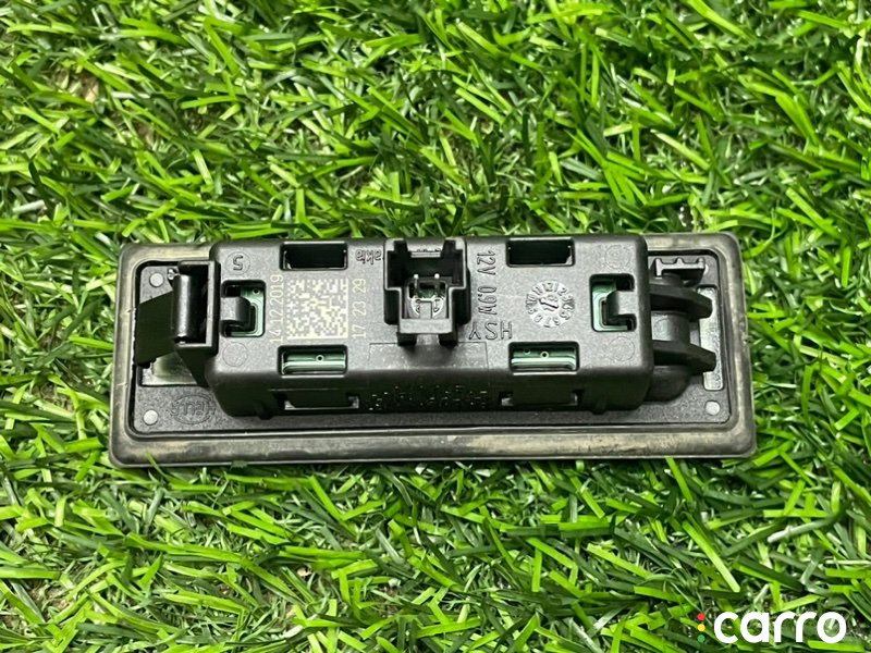 8W6943021A Подсветка номерного знака Audi Q5 FY B5 NY 2020г. - фото №4