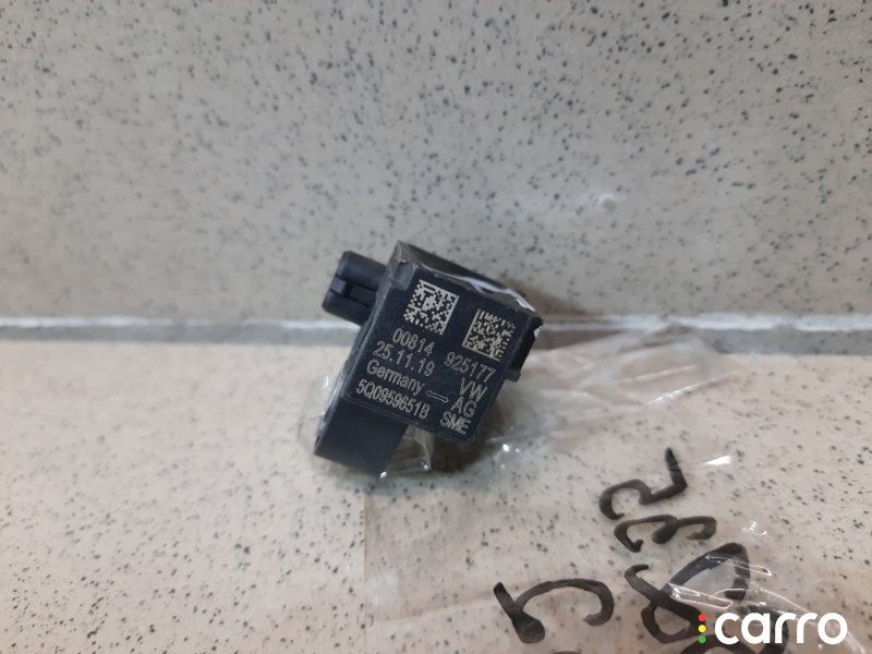 5Q0959651B Датчик AIR BAG Volkswagen Golf 7 - фото №2
