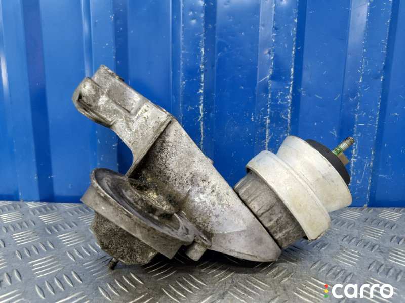 4F0199379BF Подушка двигателя левая Audi A6 C6 2004г. - фото №4