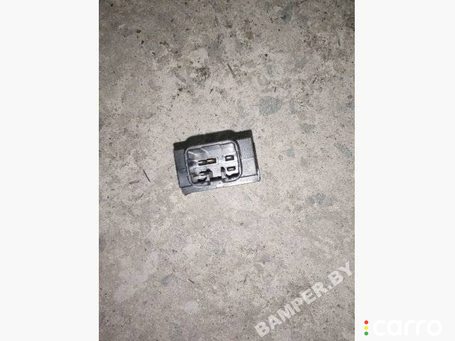 Кнопка подогрева лобового стекла Toyota Avensis 2 (T250) 2005г. - фото №2