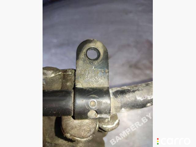06B121065D Трубка охлаждающей жидкости Audi A4 B5 1999г. - фото №2
