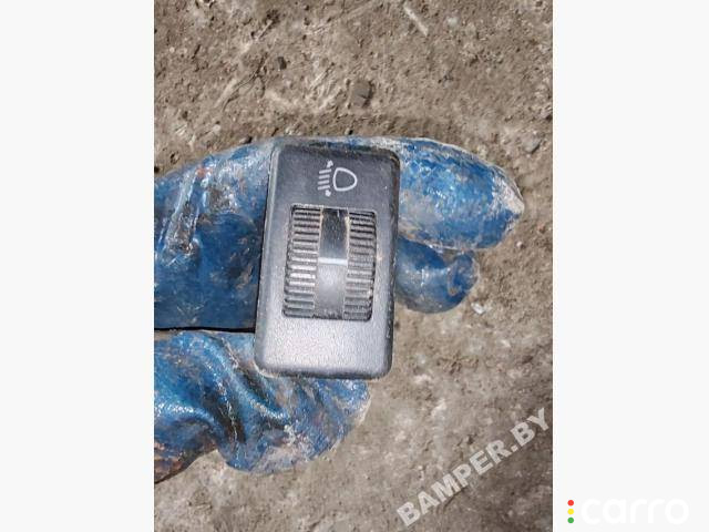 Кнопка корректора фар Volkswagen Passat B3 1990г. - фото №1
