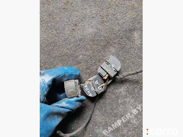 8Z0959855A кнопка стеклоподъемника передней правой Audi A4 B6 2004г. - фото №1