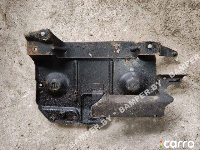 Полка аккумулятора Volkswagen Golf 3 1994г. - фото №2