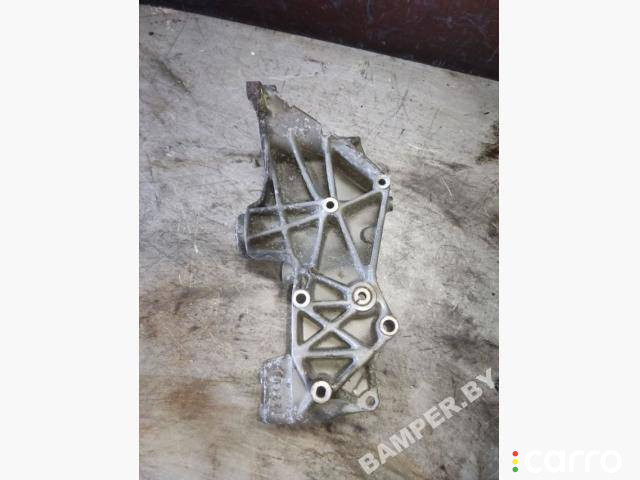 Кронштейн генератора Audi A4 B5 1997г. - фото №4