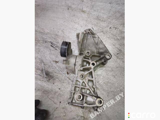 8200669495 Кронштейн генератора Nissan Qashqai 2010г. - фото №1