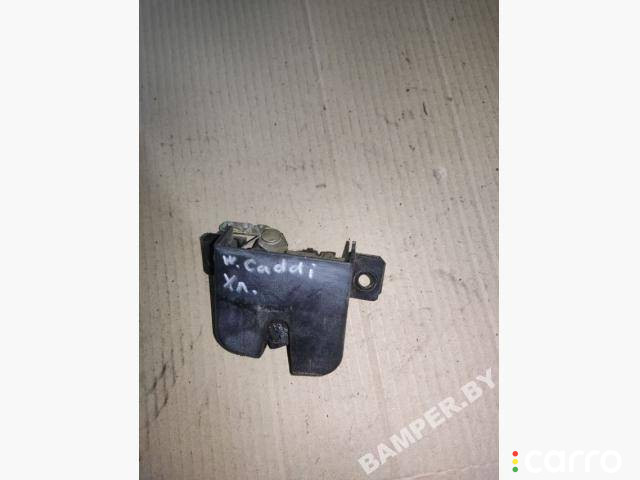 замок багажника Volkswagen Caddy 3 2006г. - фото №1