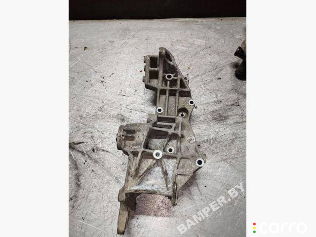 58145523 Кронштейн генератора Audi A4 B5 1997г. - фото №1