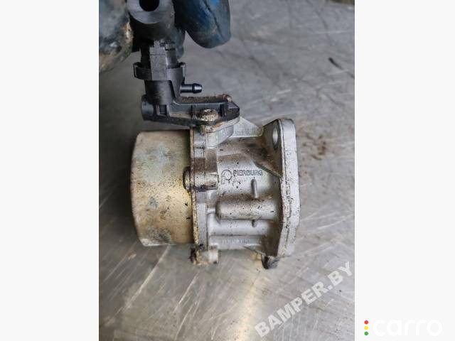 насос вакуумный Mitsubishi Carisma 2001г. - фото №2