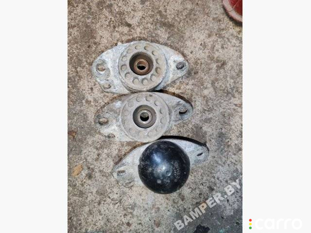 1J513353C опора амортизатора (верхняя чашка) Volkswagen Golf 3 2000г. - фото №1