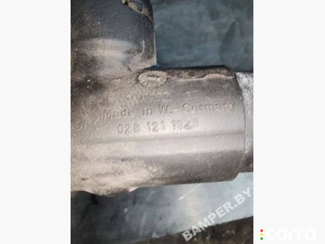 28121132 Фланец (тройник) системы охлаждения Audi A4 B5 1997г. - фото №3