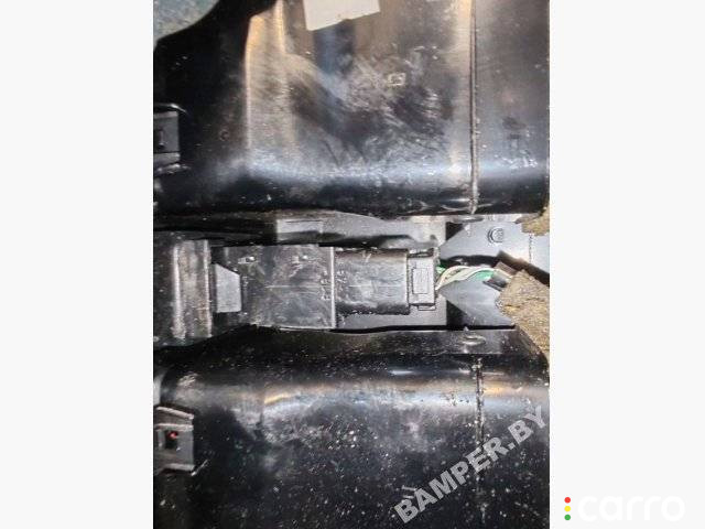 кнопка аварийной сигнализации Toyota Avensis 2 (T250) 2005г. - фото №2