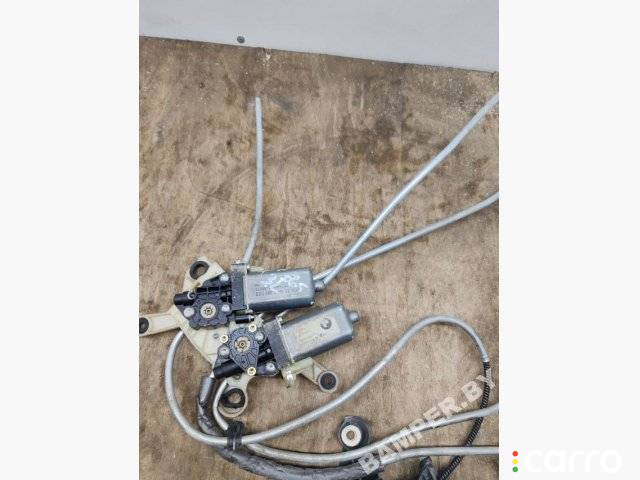 8381523 шторка солнцезащитная задняя BMW 7 E65/E66 2002г. - фото №3