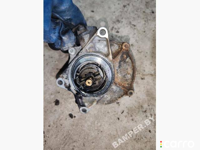 насос вакуумный Audi A6 4B/C5 2002г. - фото №2