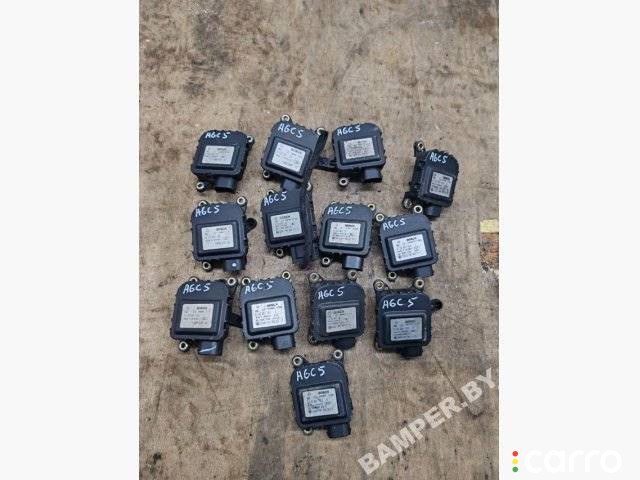 0132801126, 0132801127, 0132801125, 0132801135, 0132801129, 0132801158 Моторчик заслонки печки Audi A6 4B/C5 2000г. - фото №1