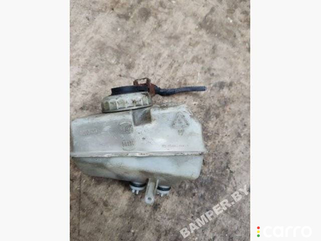 9200439 Бачок тормозной жидкости Volvo V70 1997г. - фото №3