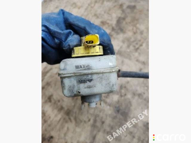 Бачок тормозной жидкости Volkswagen Golf 3 1999г. - фото №3