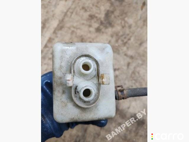 Бачок тормозной жидкости Volkswagen Golf 3 1999г. - фото №4