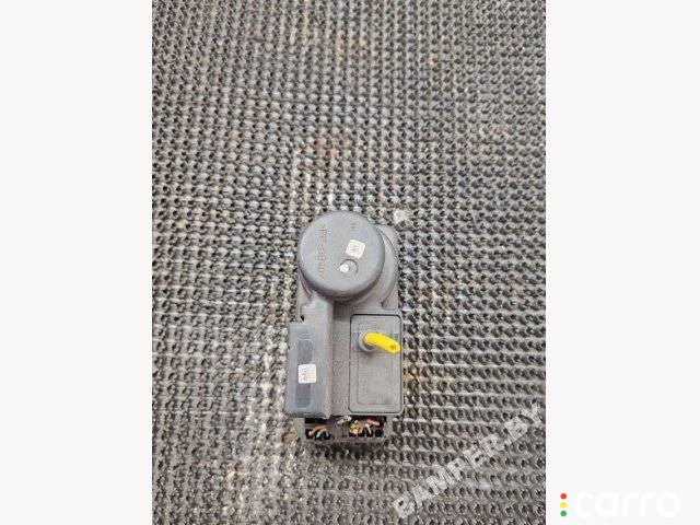 2028001948 компрессор центрального замка Mercedes-Benz C W202/S202 1997г. - фото №3