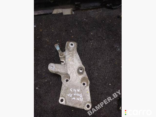 2211677652902 кронштейн двигателя BMW 3 E90/E91/E92/E93 2011г. - фото №1