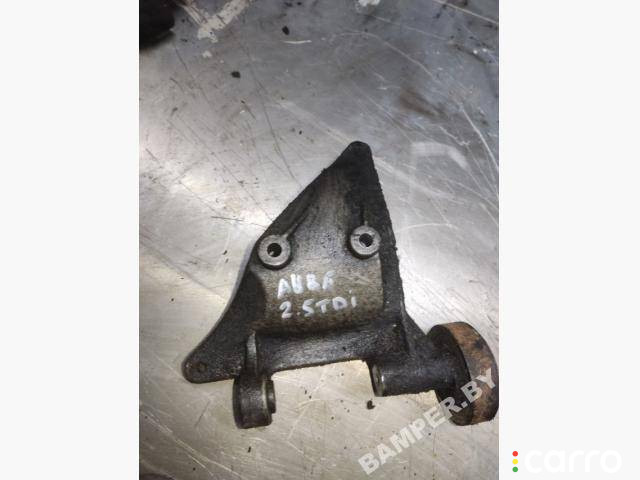 59260885 Кронштейн компрессора кондиционера Audi A4 B6 2003г. - фото №1