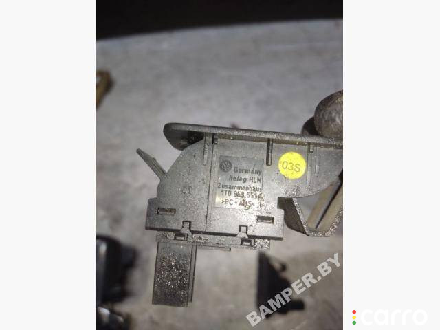 1T0959551 Кнопка открытия лючка топливного бака Volkswagen Touran 2005г. - фото №2