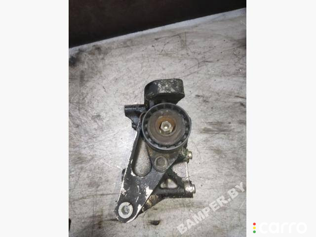 YLU102490 Кронштейн генератора Land Rover Freelander 1998г. - фото №1