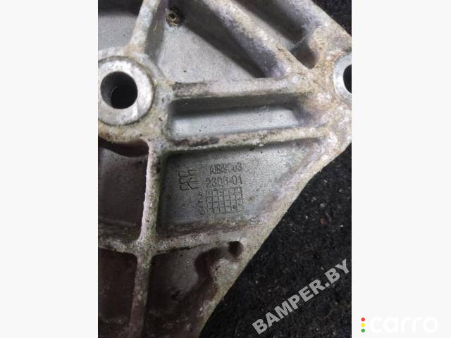 Кронштейн генератора Mercedes-Benz A W168 2000г. - фото №2