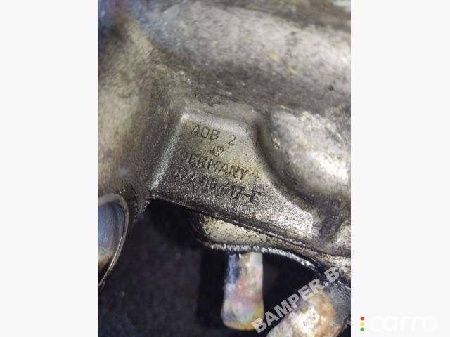 074115417E Кронштейн масляного фильтра Volvo V70 1998г. - фото №2