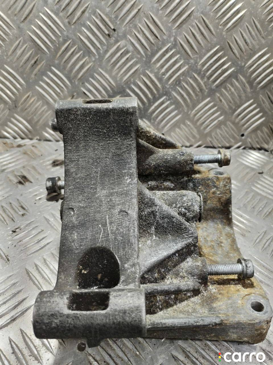 8A0199343 кронштейн двигателя Audi 80 B4 1994г. - фото №1